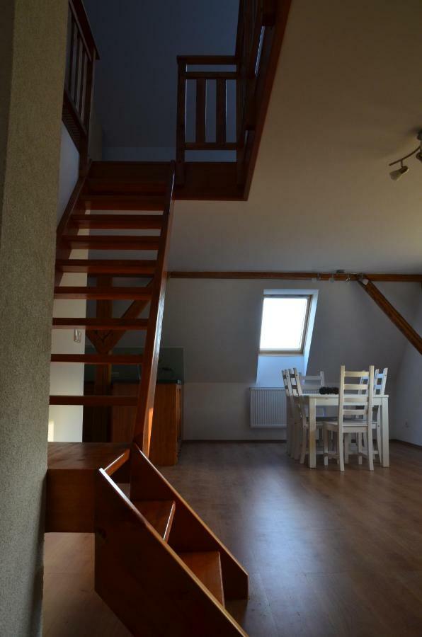 Nocleharna Na Stodole Apartment Zdarky Bagian luar foto