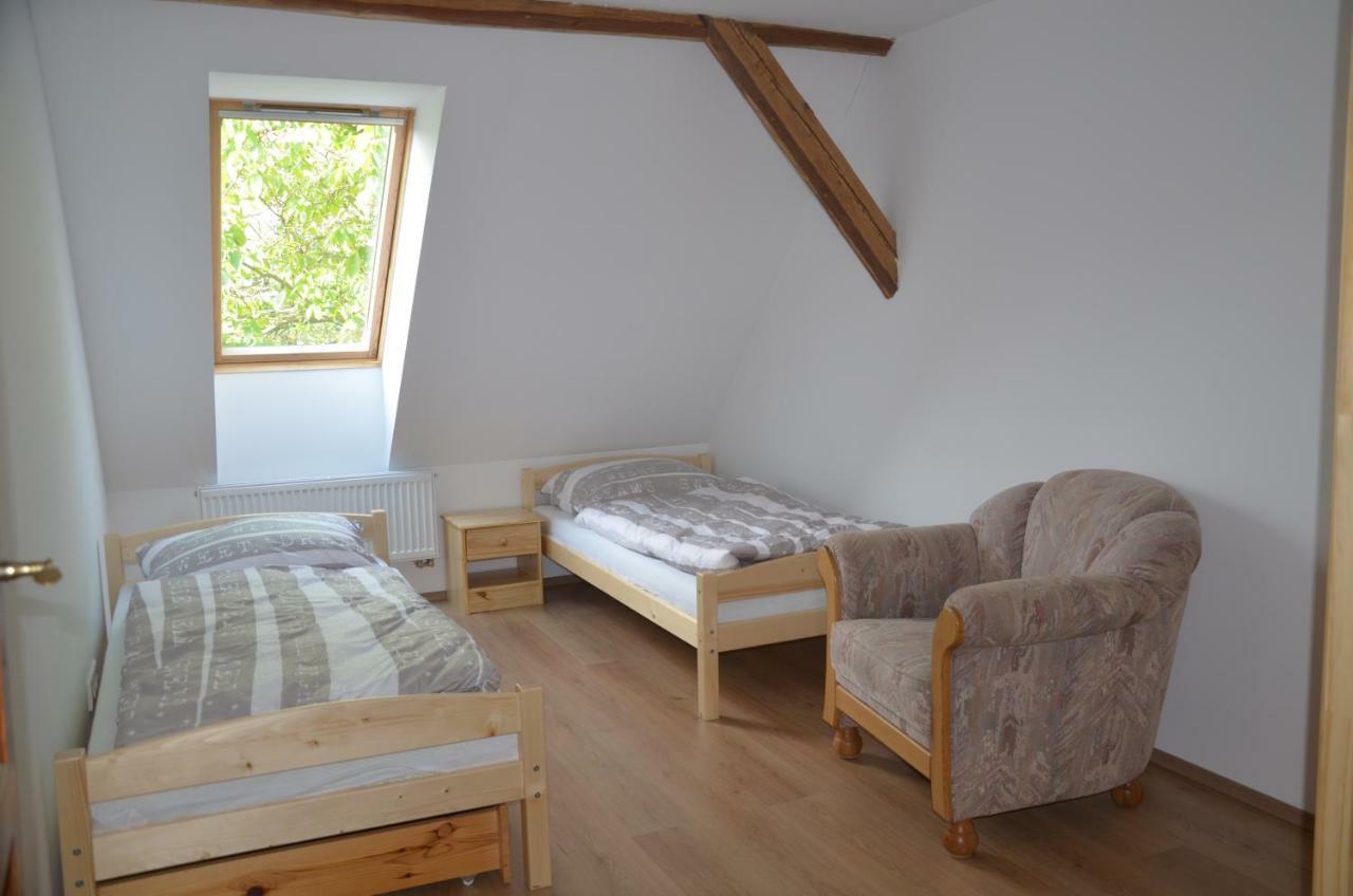 Nocleharna Na Stodole Apartment Zdarky Bagian luar foto
